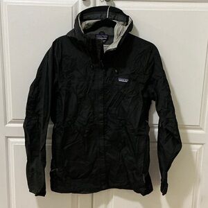 Patagonia women’s Black Raincoat